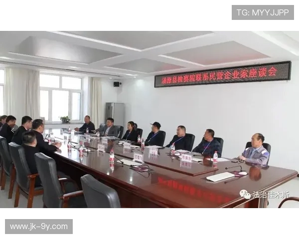 以汤原高中足球队队长为核心描绘青春奋斗与团队荣耀成长故事篇章